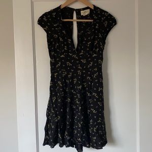 Floral dress with back cutout